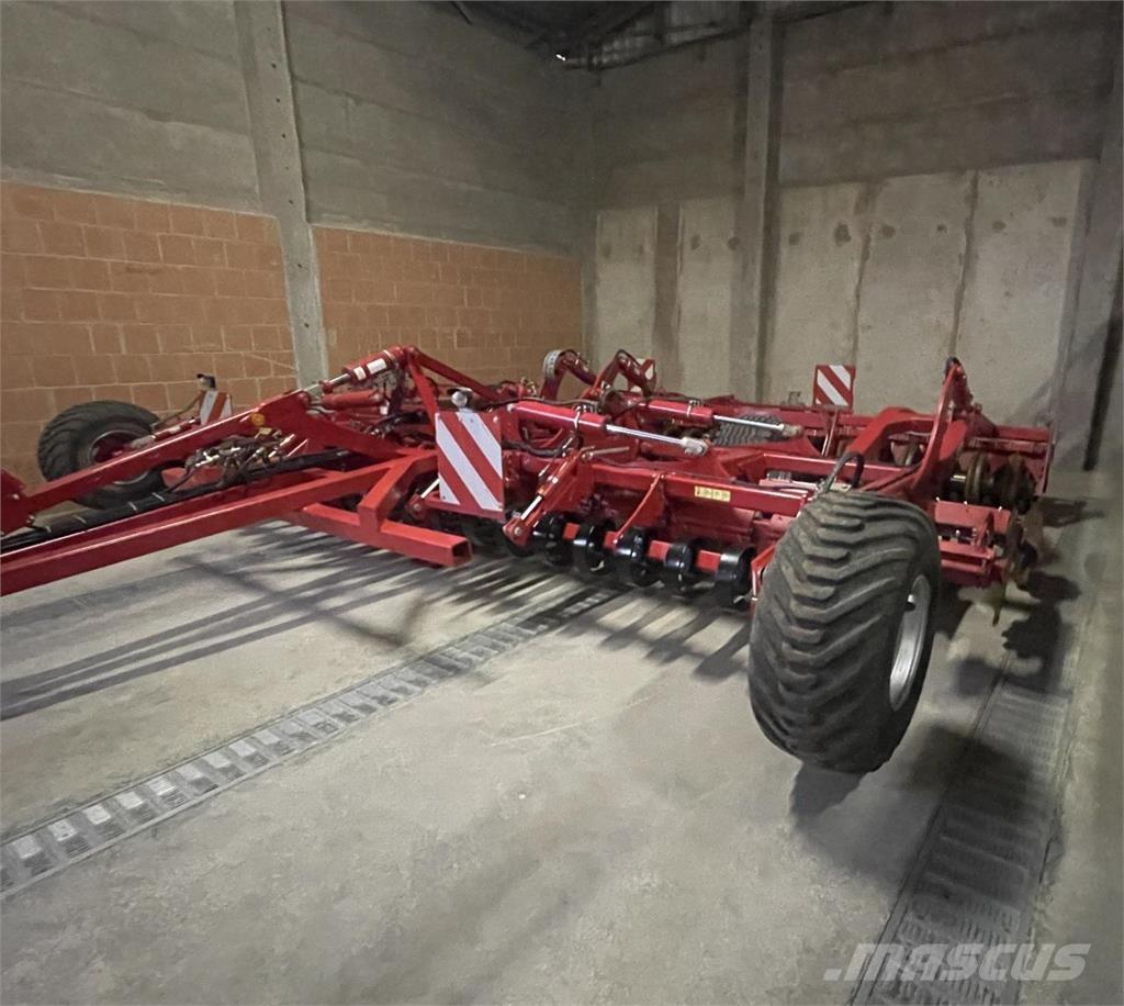 Horsch Joker 6RT Tallriksredskap