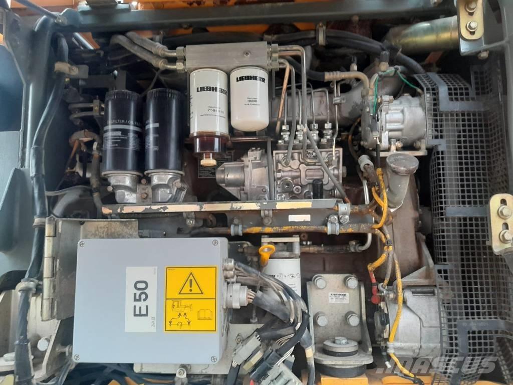 Liebherr R 924 Bandgrävare