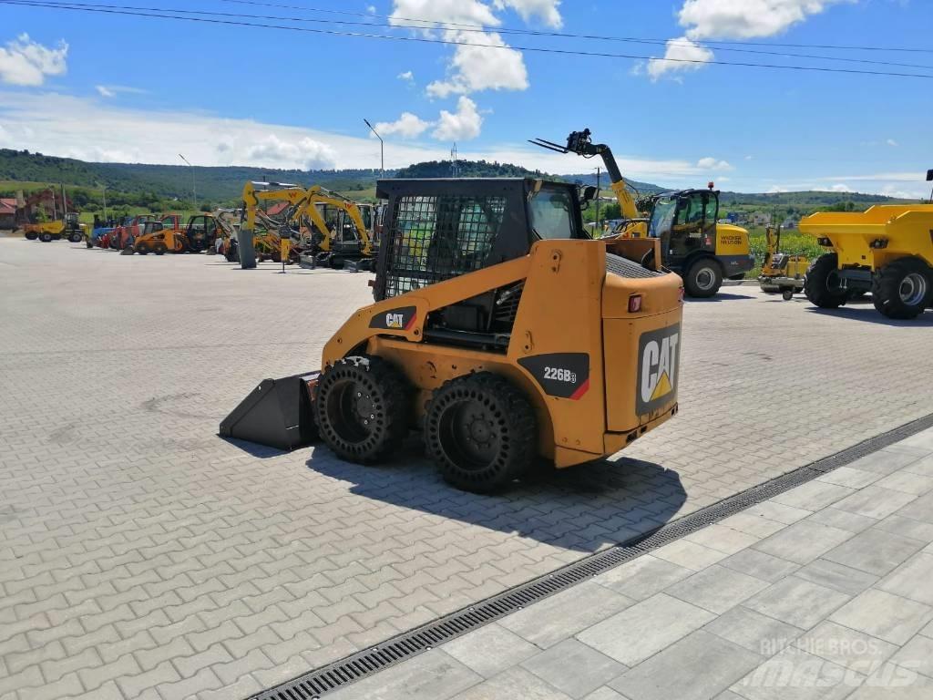 CAT 226 B 3 Kompaktlastare