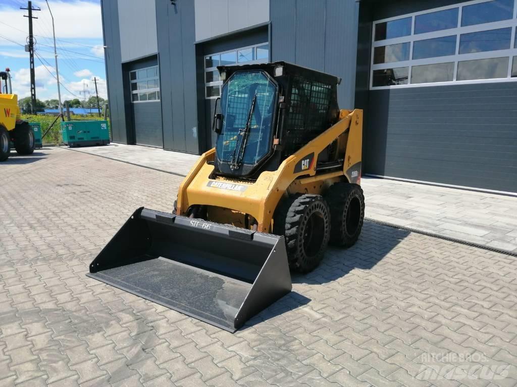 CAT 226 B 3 Kompaktlastare