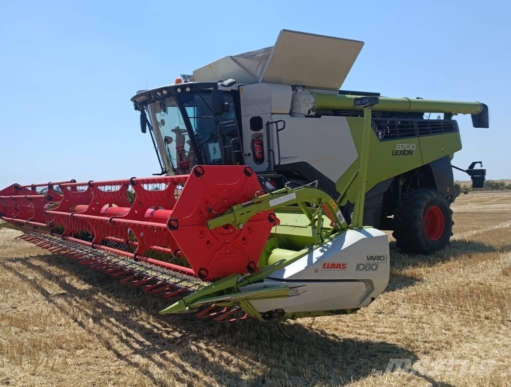 CLAAS Lexion 8700 Skördetröskor