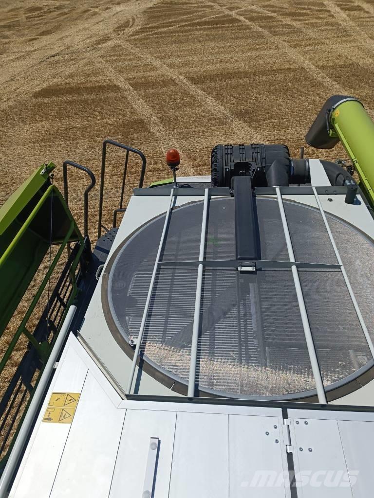 CLAAS Lexion 8700 Skördetröskor