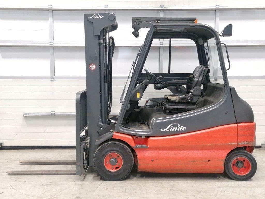 Linde E25-03 Elmotviktstruckar