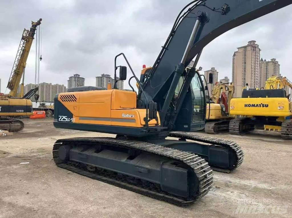 Hyundai 225LC-9T Bandgrävare