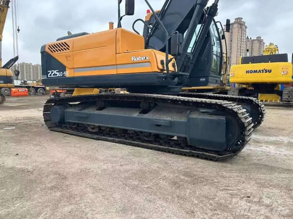 Hyundai 225LC-9T Bandgrävare