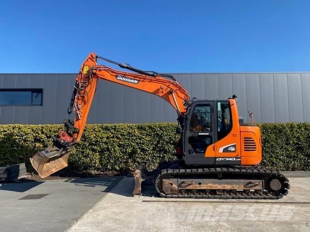 Hitachi ZX 135 US-6 Bandgrävare