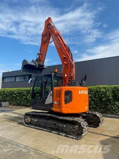 Hitachi ZX 135 US-6 Bandgrävare