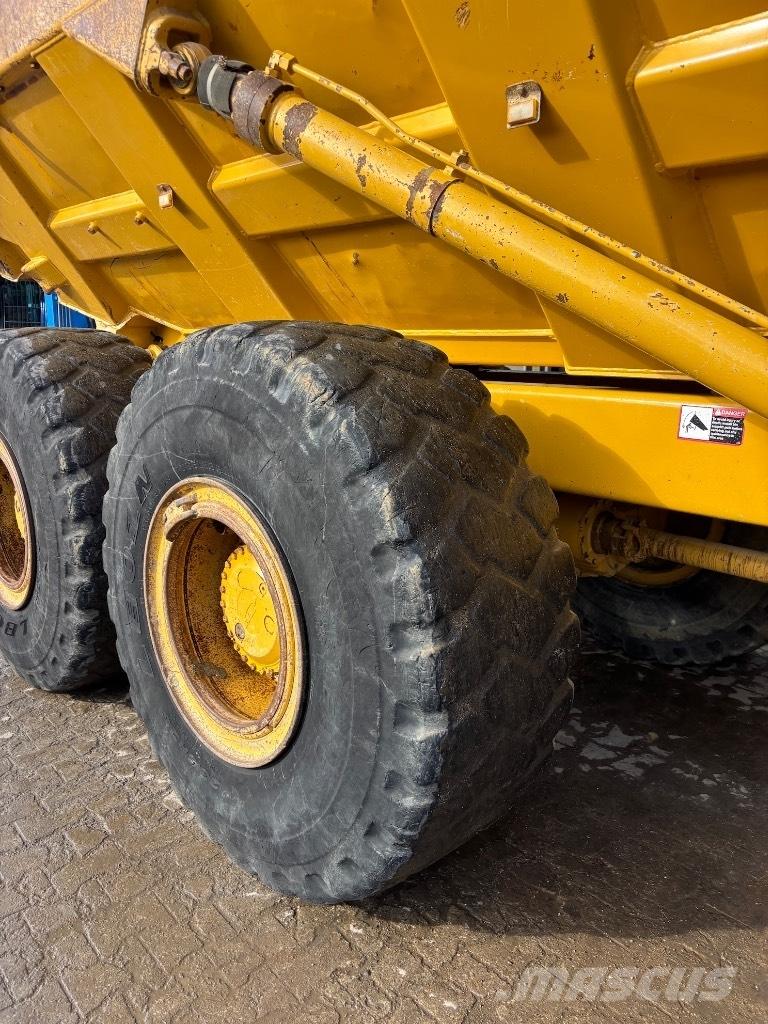 Bell B 25 D Midjestyrd dumper