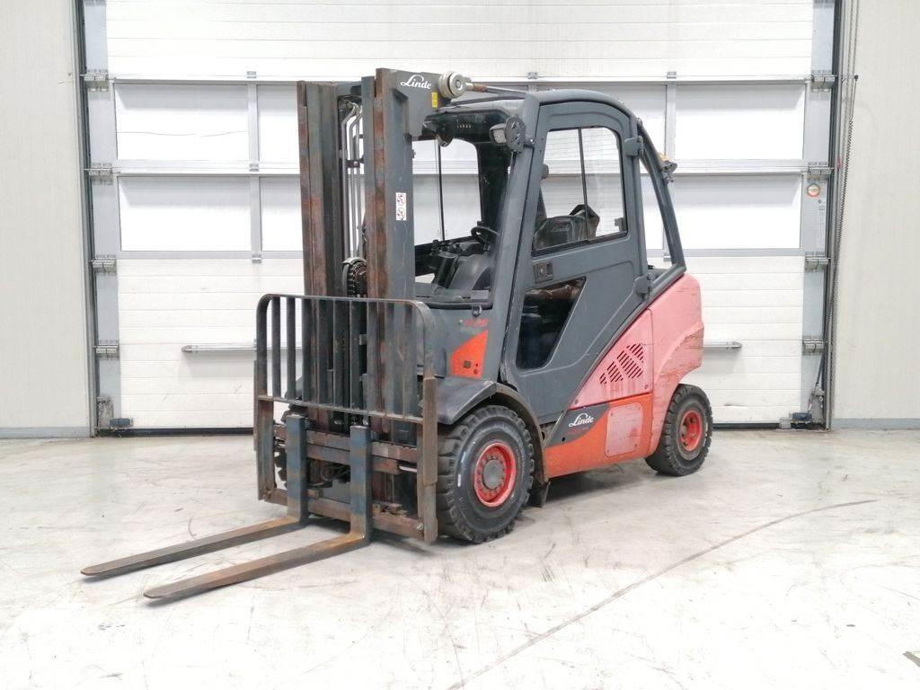 Linde H25D-02/600 Gasolmotviktstruckar