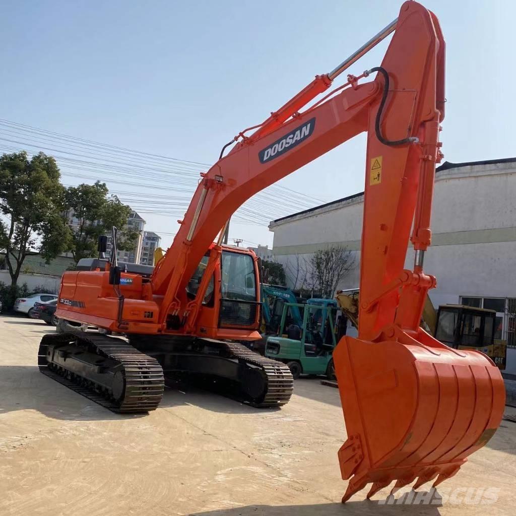 Doosan DX 300 LC Bandgrävare