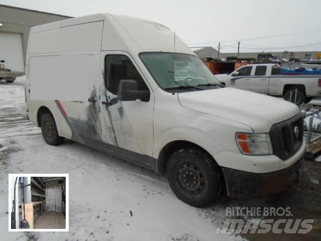 Nissan NV2500HD Skåpbilar