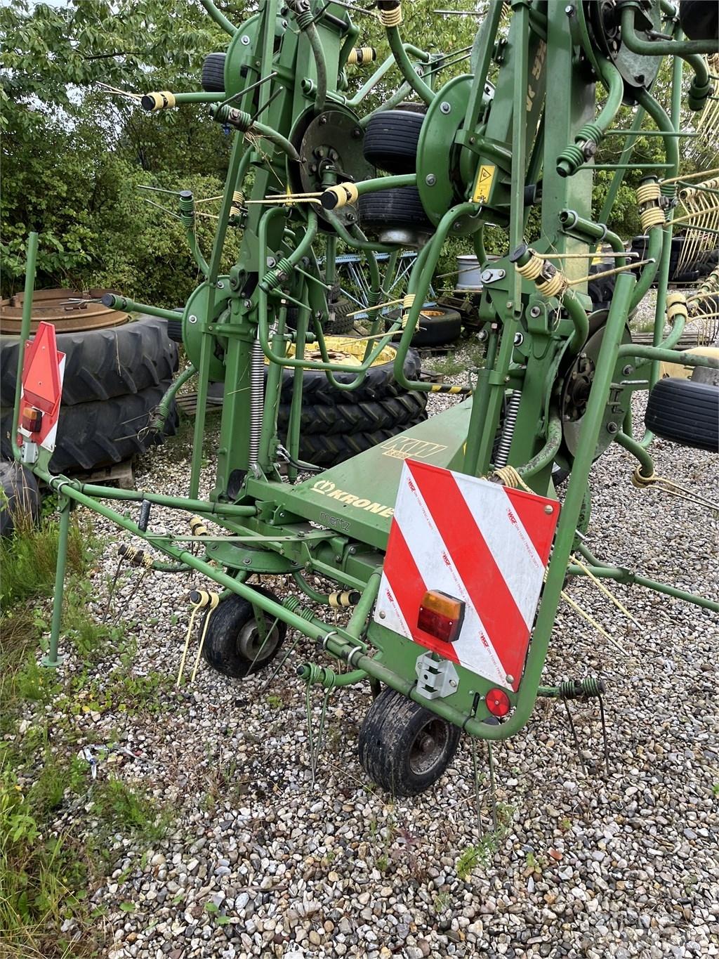 Krone KW 8.82/8 Vändare och luftare