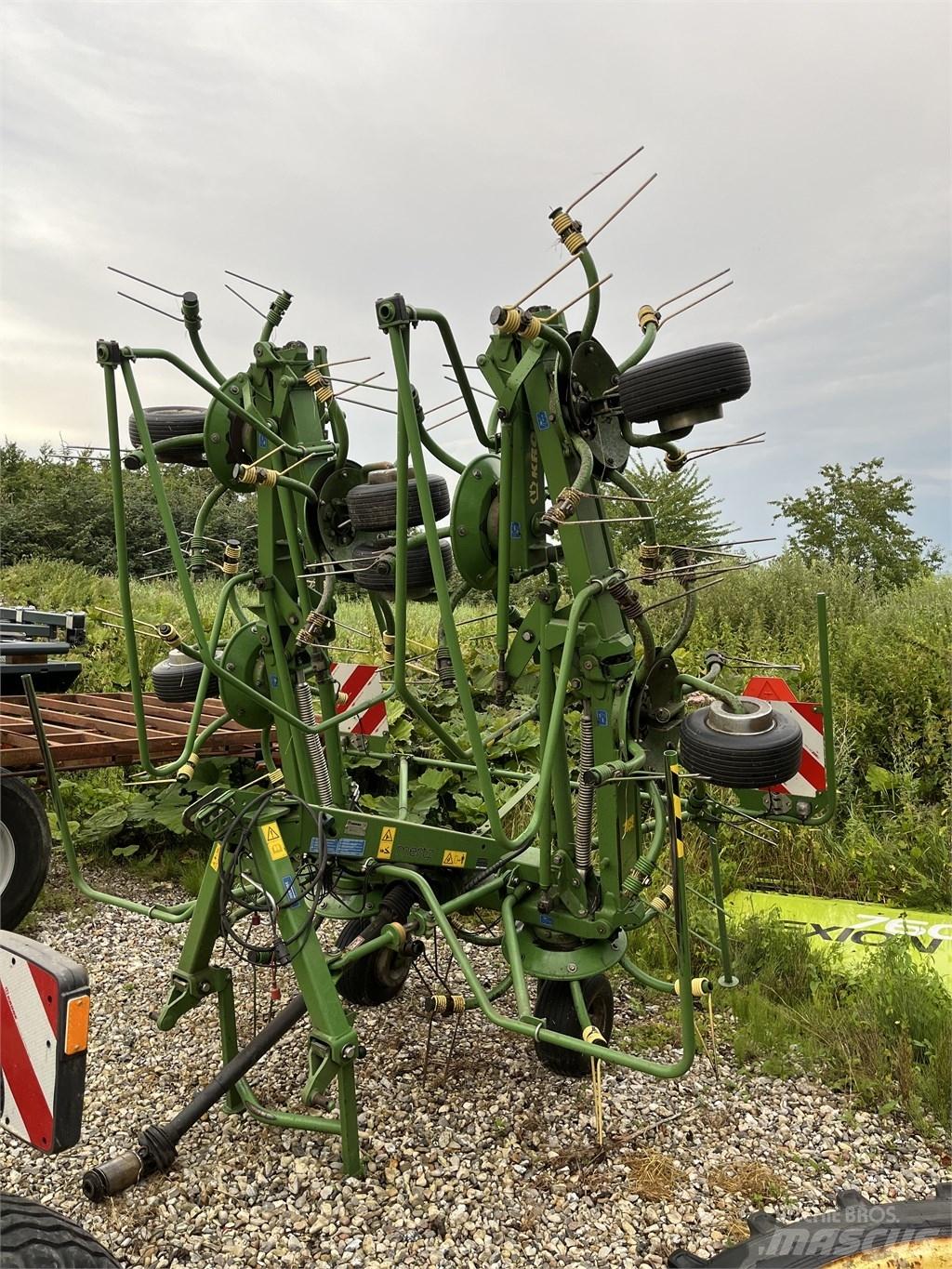 Krone KW 8.82/8 Vändare och luftare