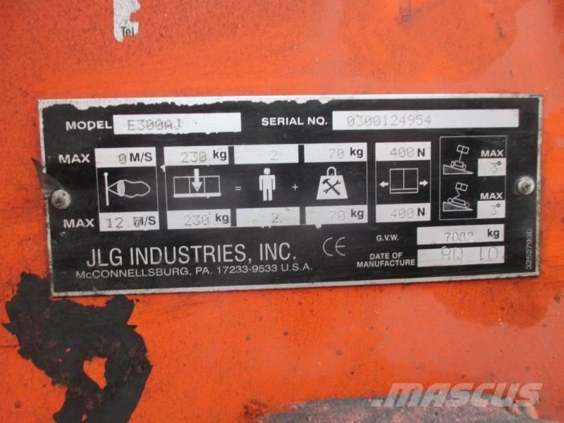 JLG E 300 AJ Bomliftar