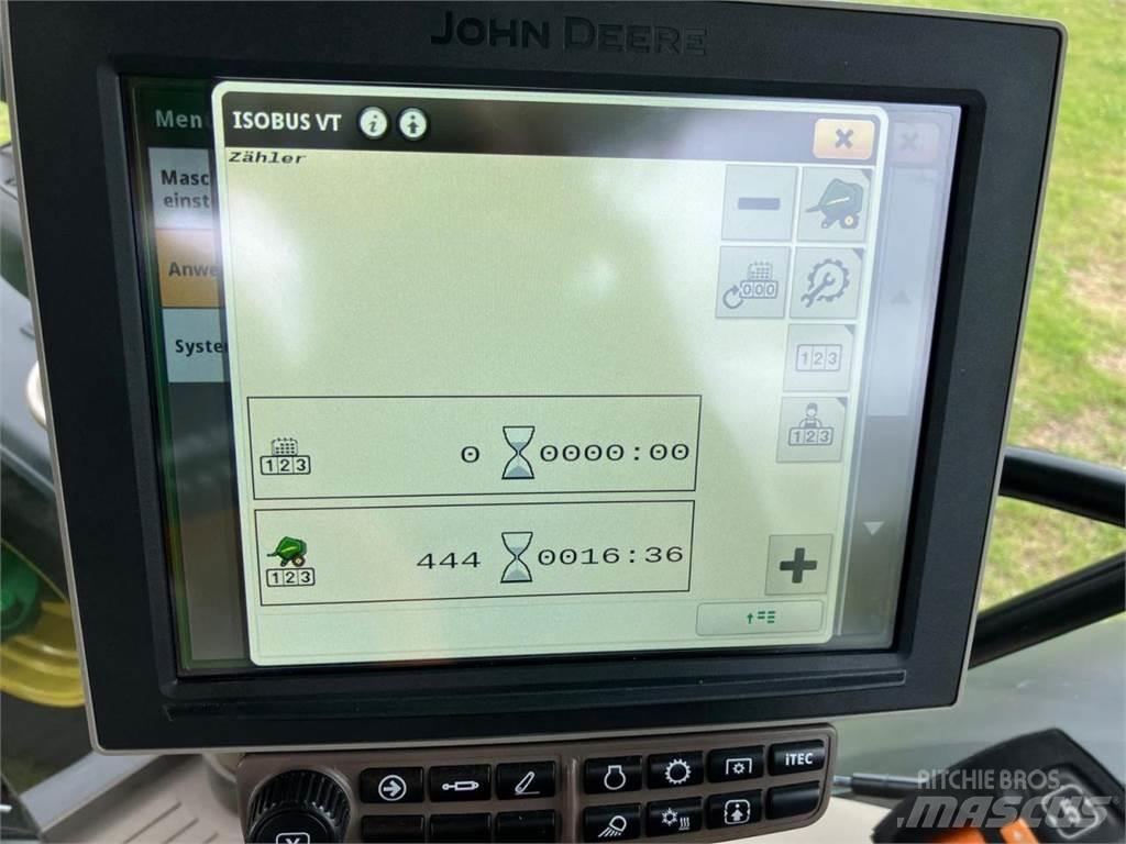 John Deere V461M Rundbalspressar