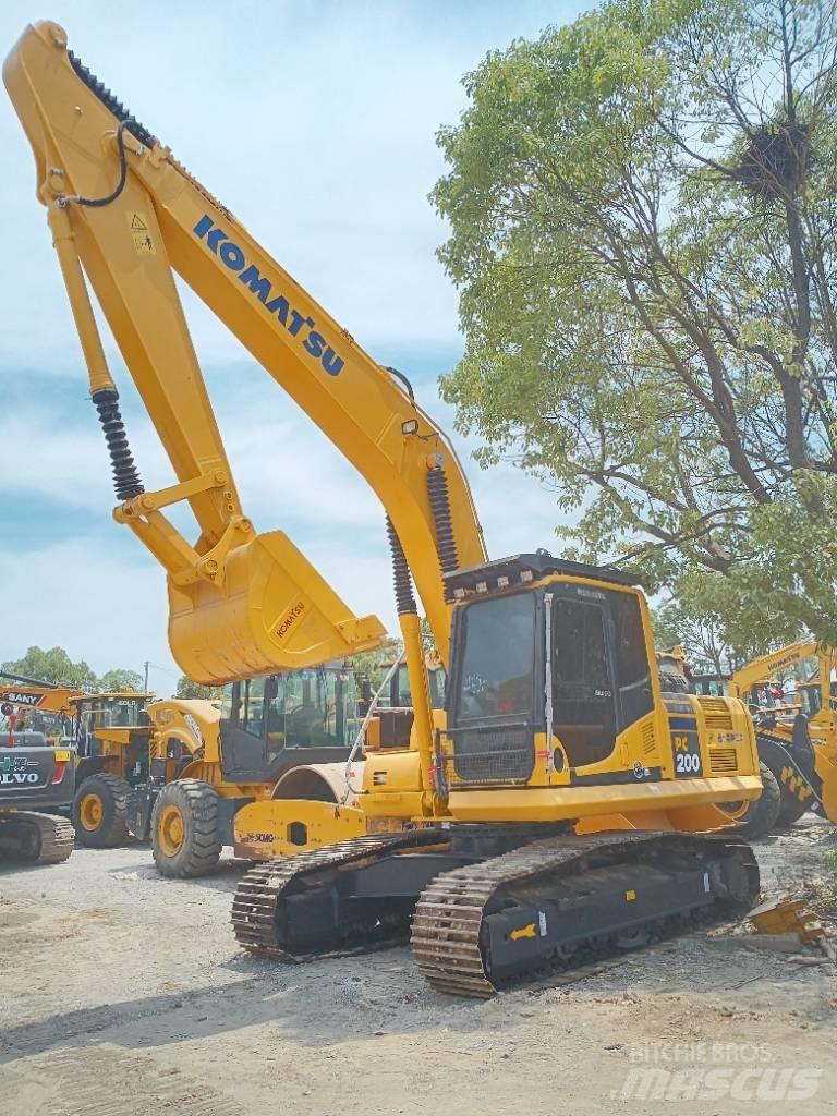 Komatsu PC 200 Bandgrävare