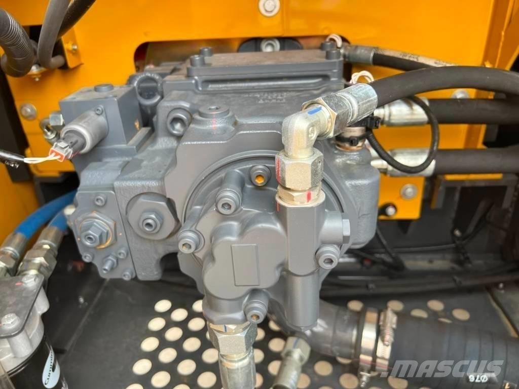 XCMG XE135GA Bandgrävare