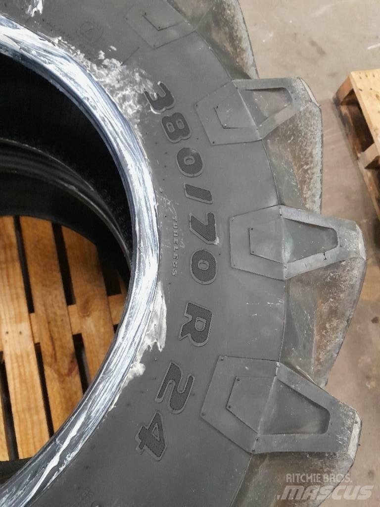 Trelleborg TM700 Däck, hjul och fälgar