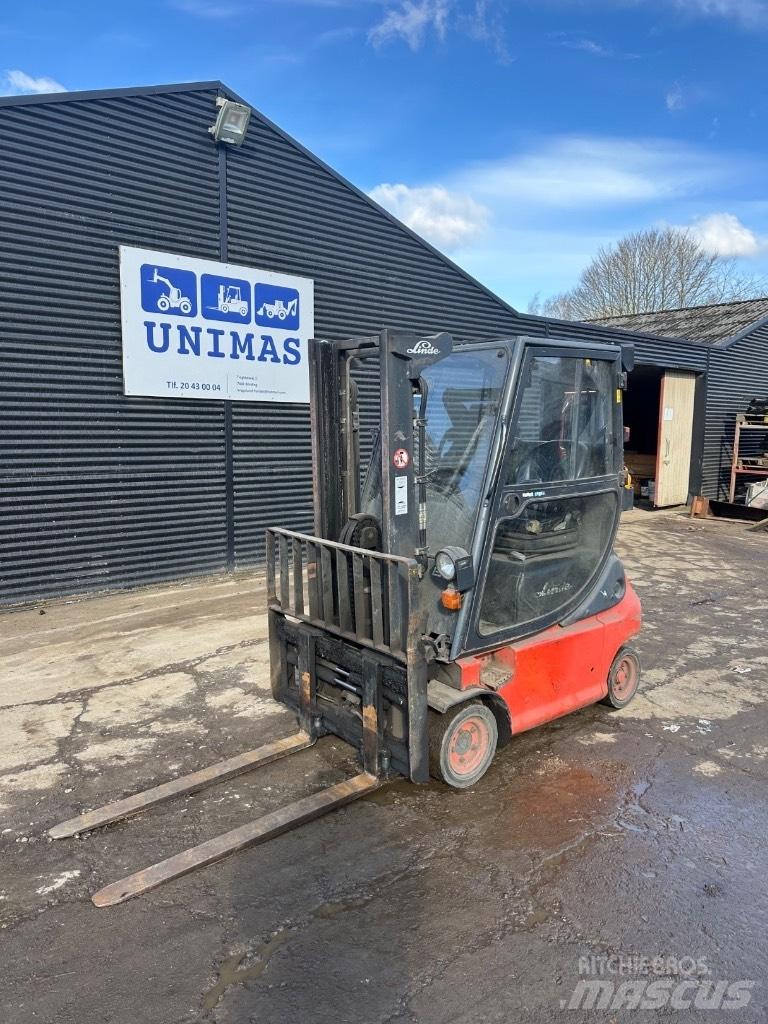Linde E18 Elmotviktstruckar