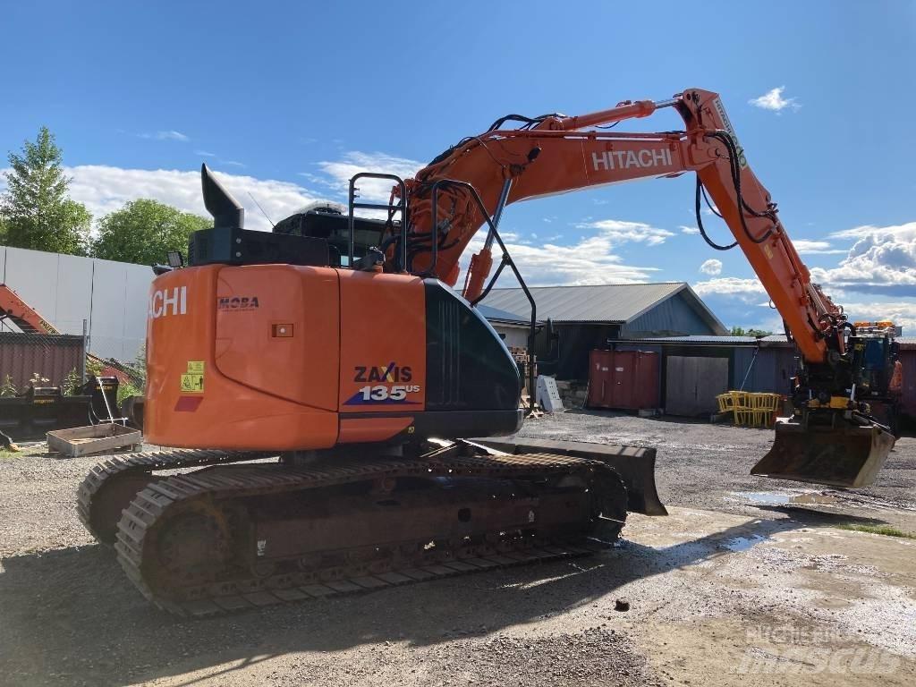 Hitachi ZX 135 US-6 Bandgrävare
