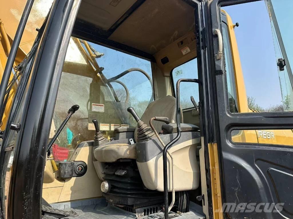 CAT 325CL Bandgrävare
