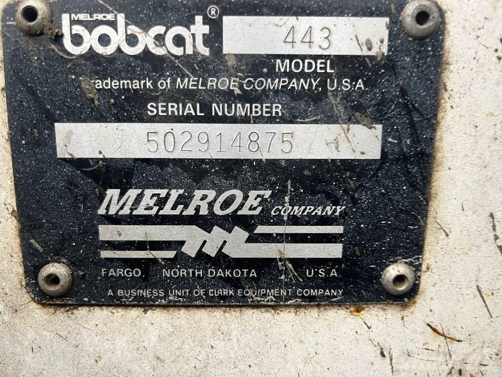 Bobcat 443      V-4129 Frontlastare och grävare