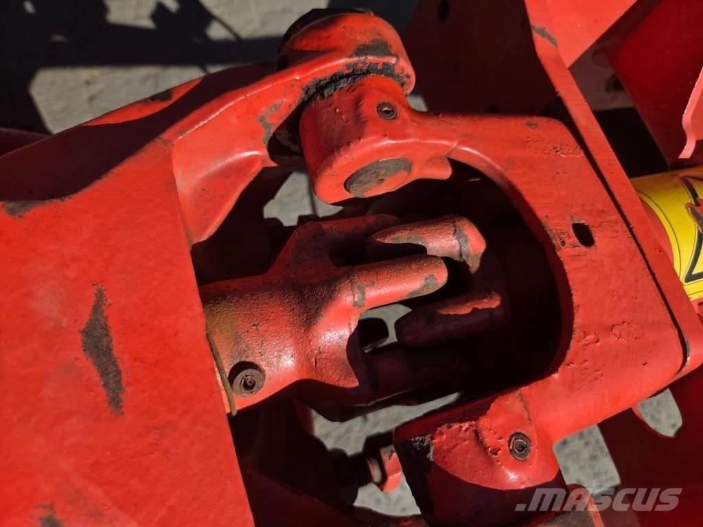 Kuhn GF 7601 MHO Vändare och luftare