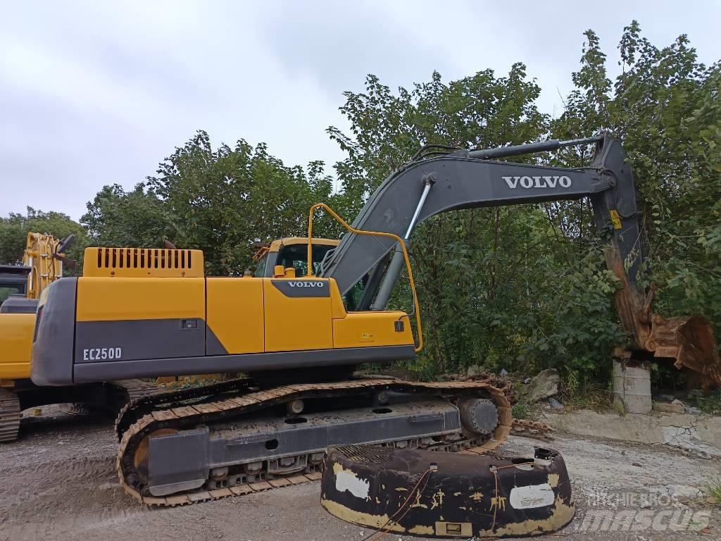 Volvo EC 250 Bandgrävare