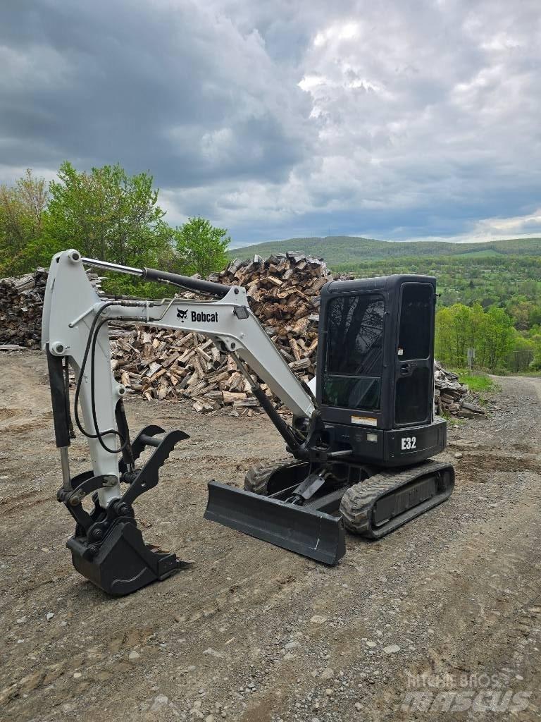 Bobcat E 32 Minigrävare < 7t
