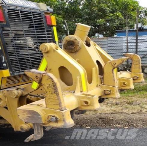 CAT 140 M Väghyvlar