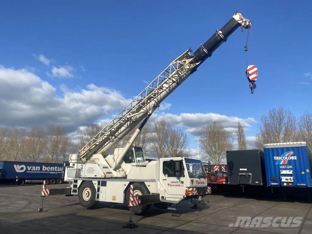 Liebherr LTM1030 Allterrängkranar