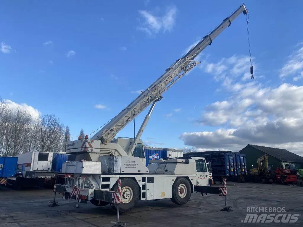 Liebherr LTM1030 Allterrängkranar