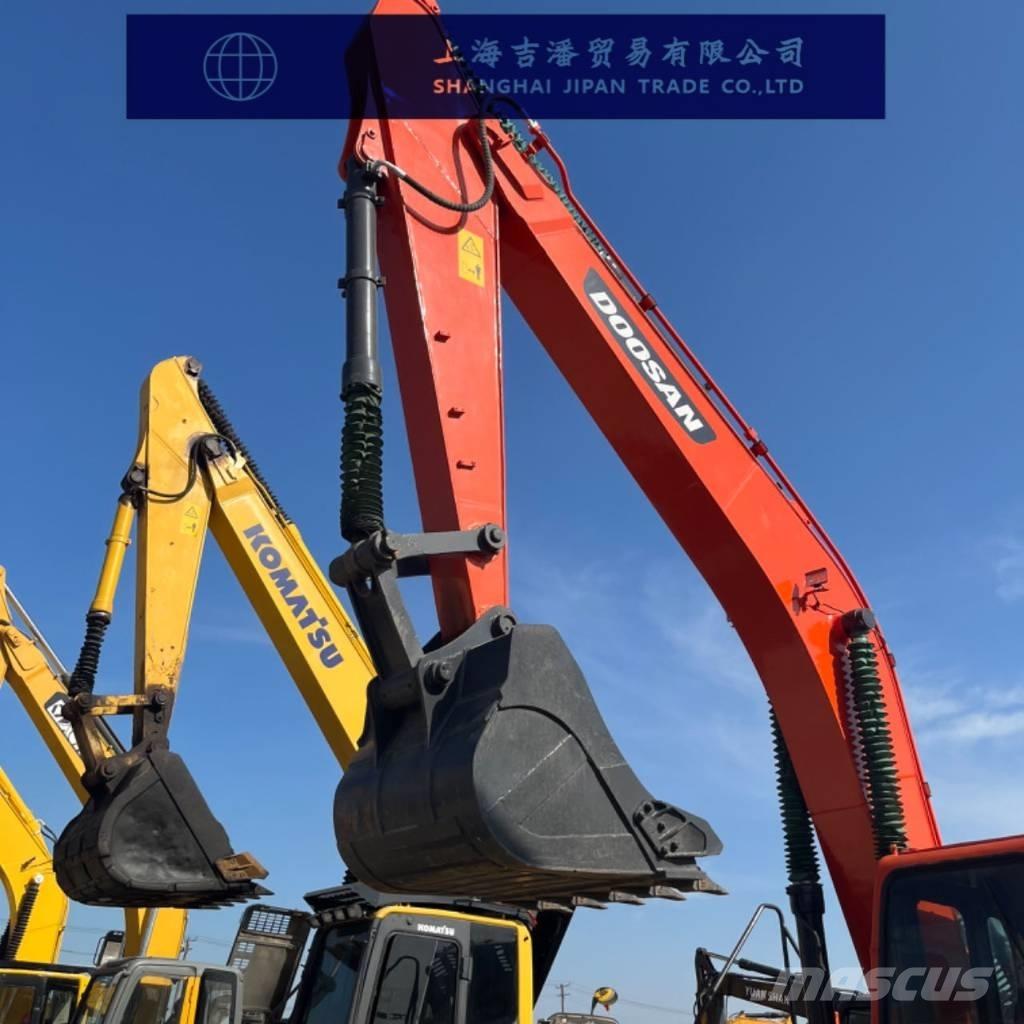 Doosan DX 300 Bandgrävare