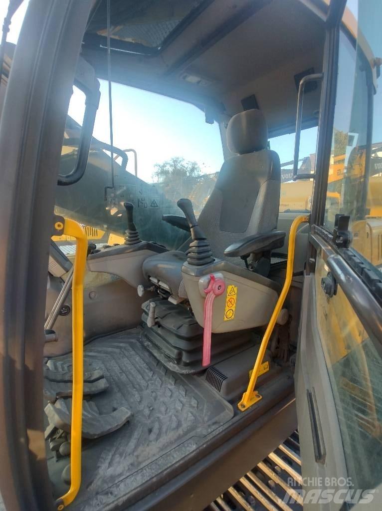 Volvo EC380DL Bandgrävare