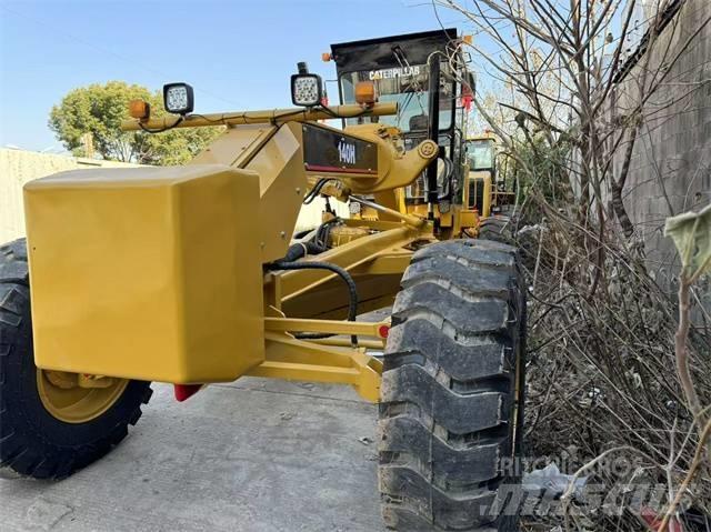 CAT 140 H Väghyvlar