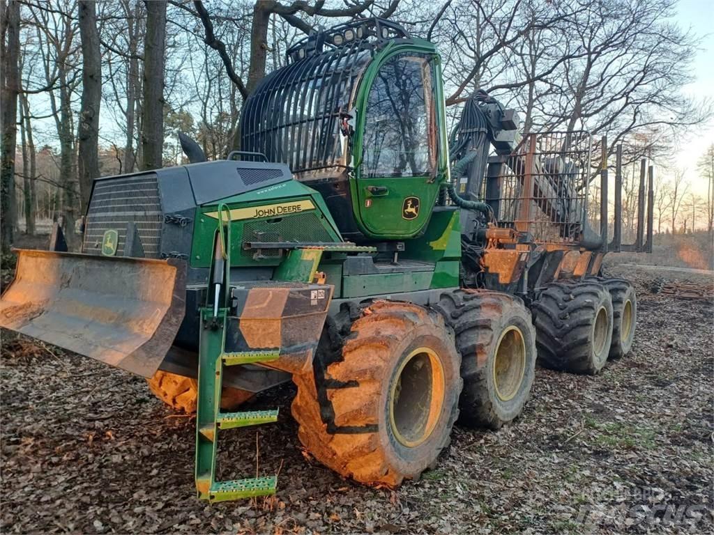 John Deere 1010 G Skotare