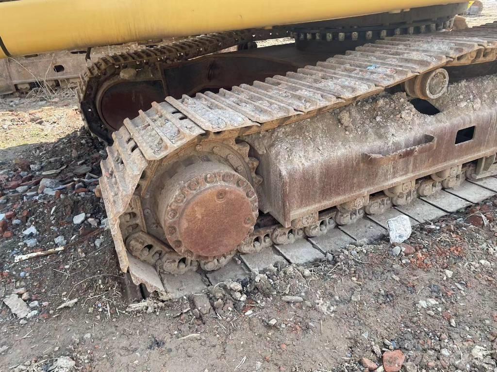 CAT 329 D Bandgrävare