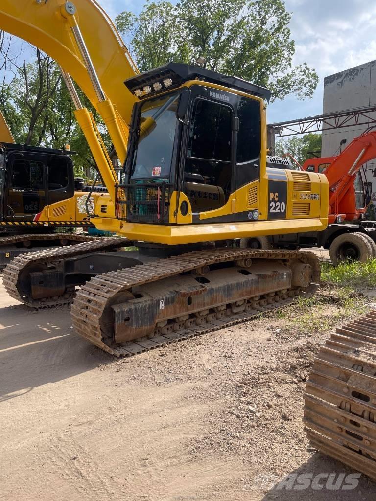 Komatsu PC 220-8 Bandgrävare