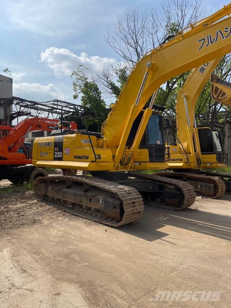 Komatsu PC 220-8 Bandgrävare