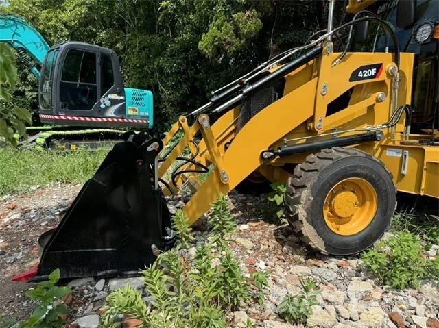 CAT 420 F Grävlastare