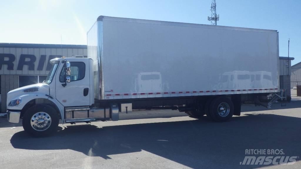 Freightliner M2 106 Skåpbilar