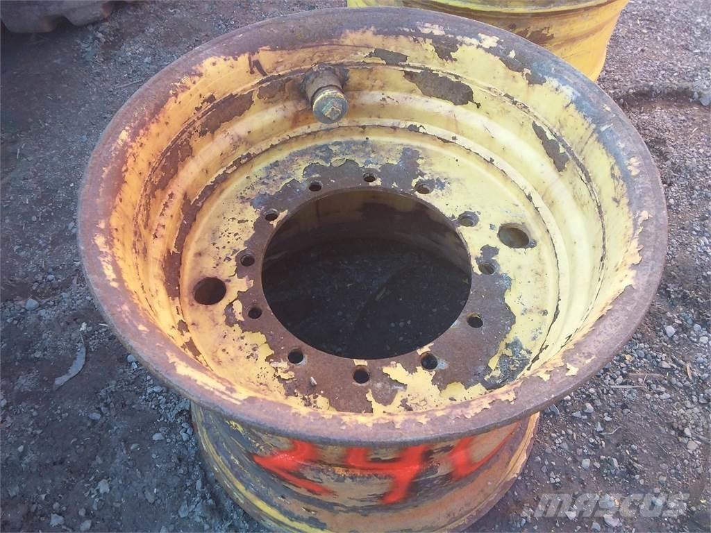 Rottne H20 24x30,5 Däck, hjul och fälgar