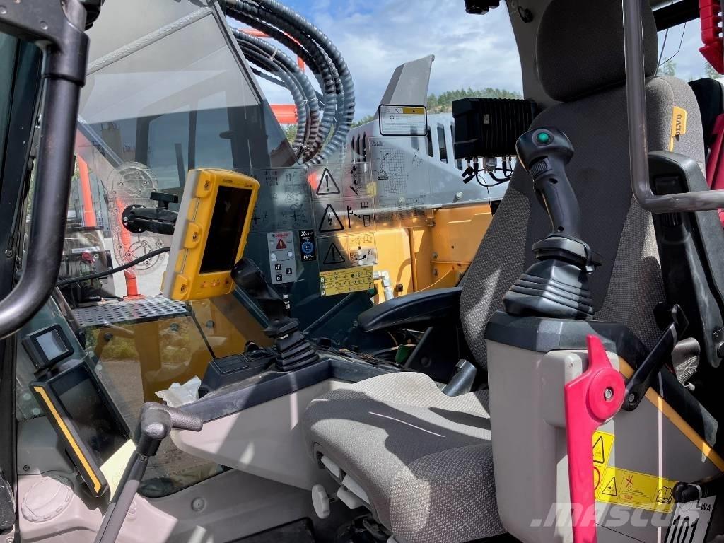 Volvo ECR 235 E Bandgrävare