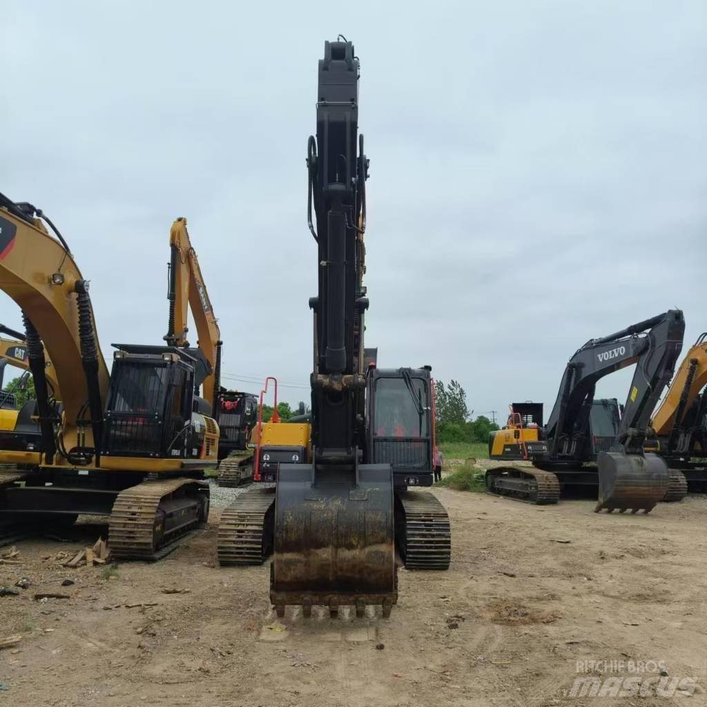 Volvo EC 240 Bandgrävare