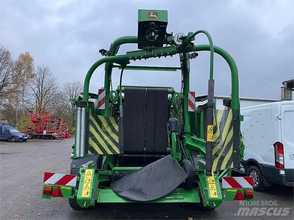 John Deere C451R Rundbalspressar