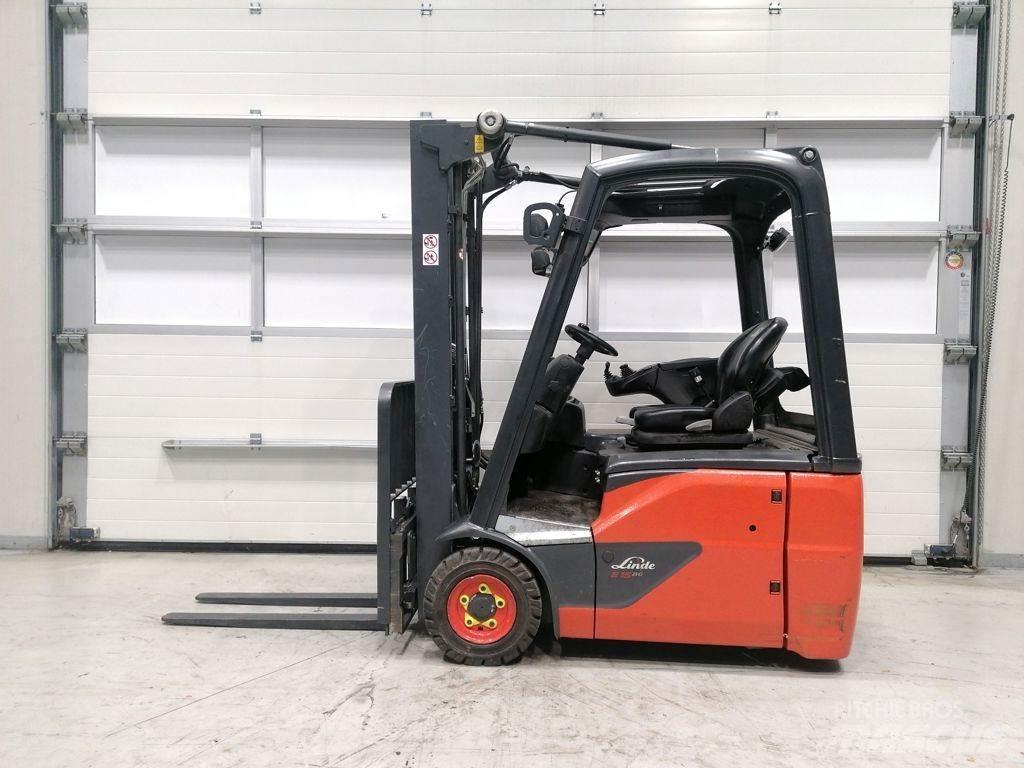 Linde E15-02 Elmotviktstruckar