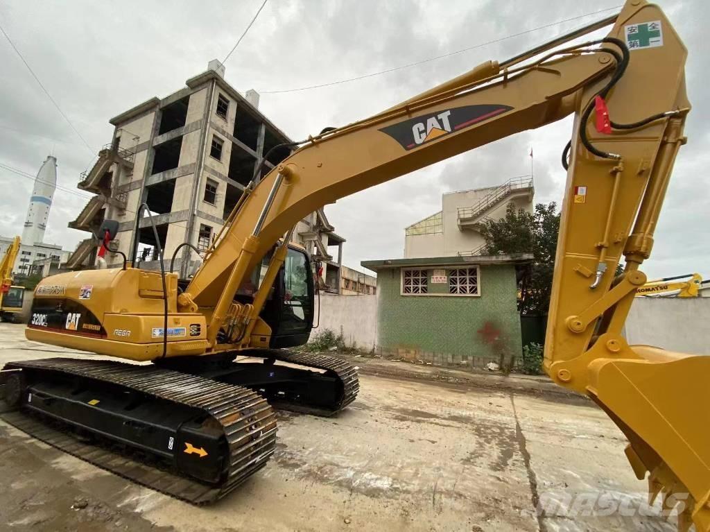 CAT 320 C L Bandgrävare