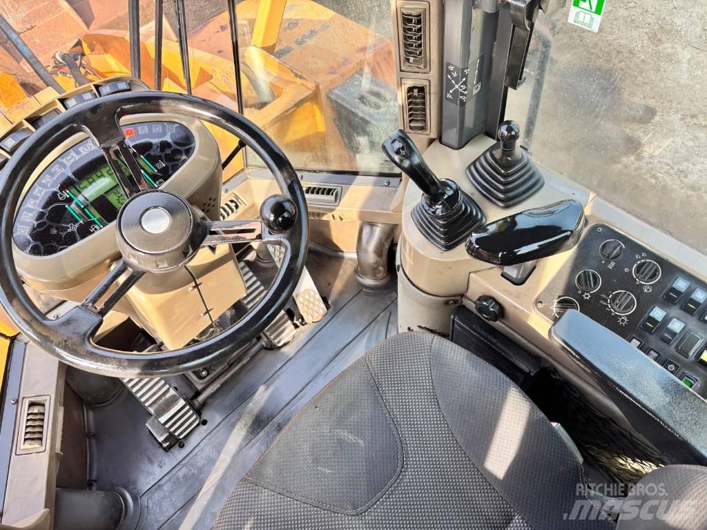 CASE 821C/2 Hjullastare