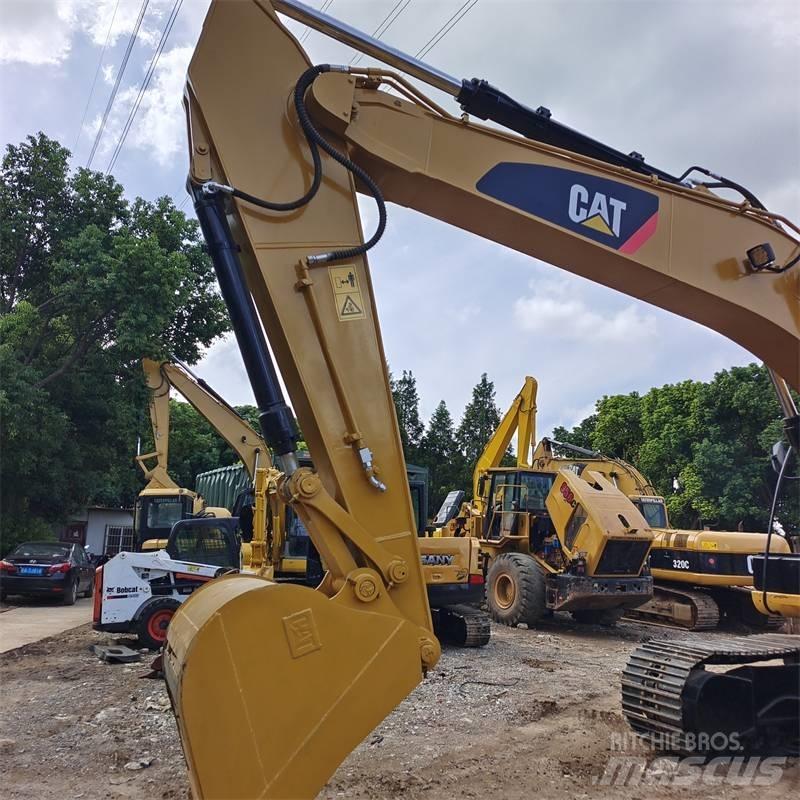 CAT 320 D L Bandgrävare