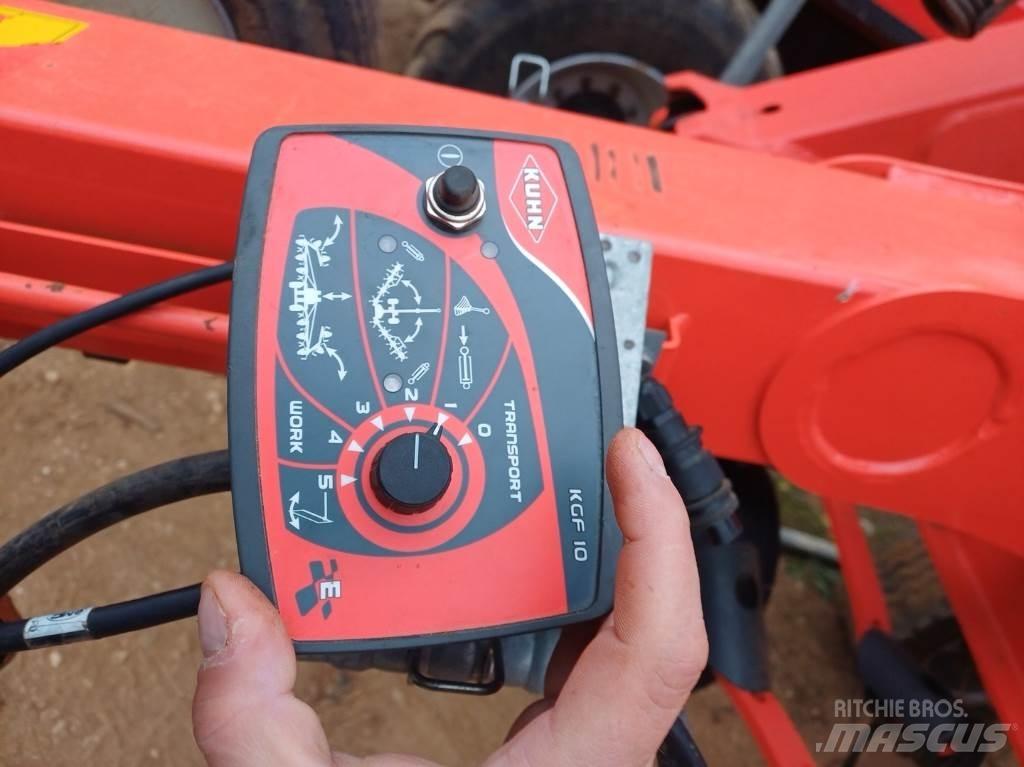 Kuhn GF 13012 Vändare och luftare